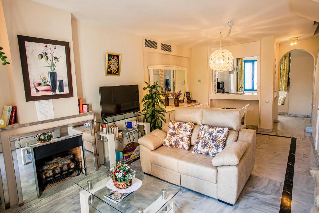 Duplex Apartment On The Beach 71 ماربيا المظهر الخارجي الصورة