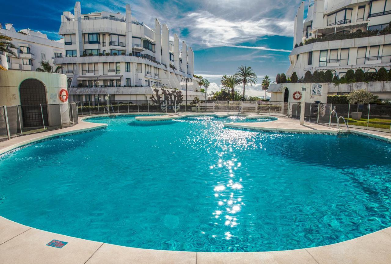 Duplex Apartment On The Beach 71 ماربيا المظهر الخارجي الصورة