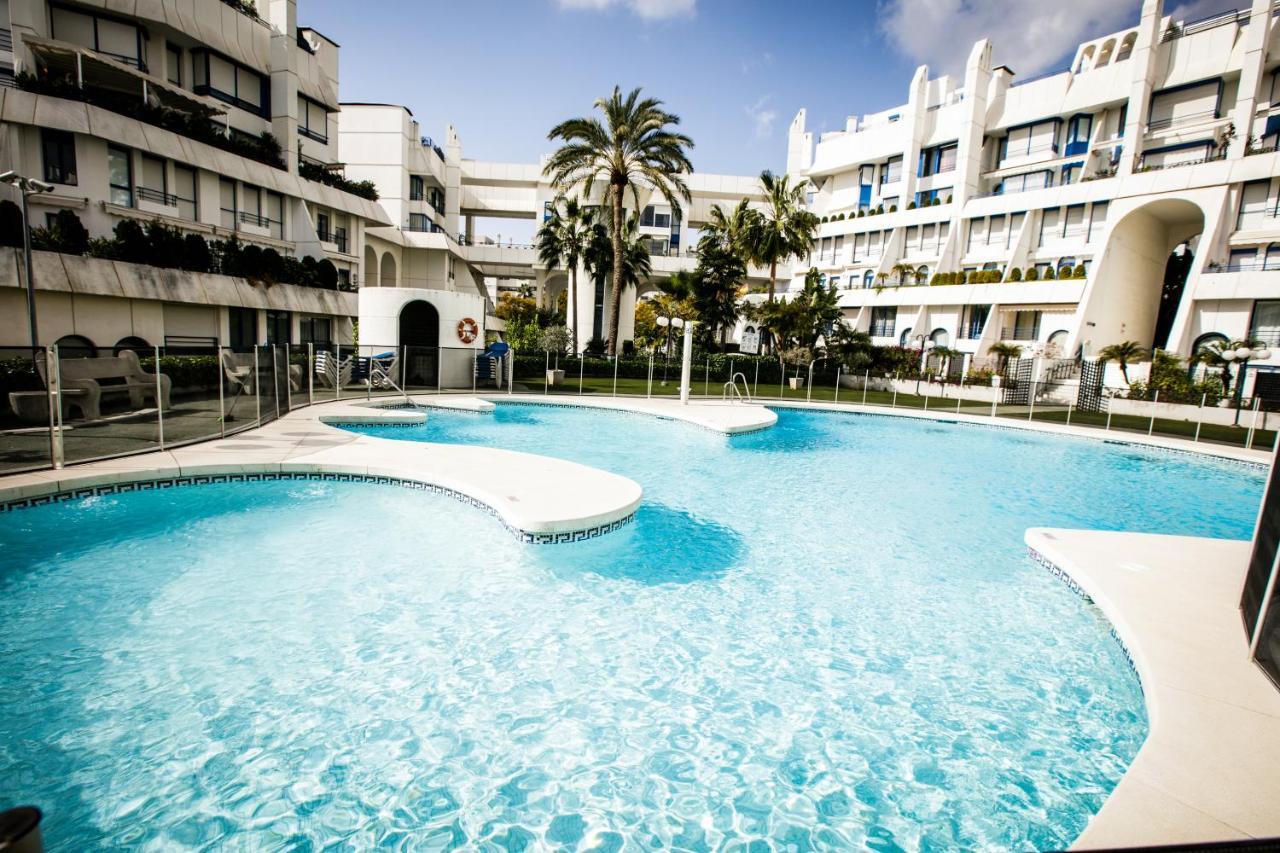 Duplex Apartment On The Beach 71 ماربيا المظهر الخارجي الصورة