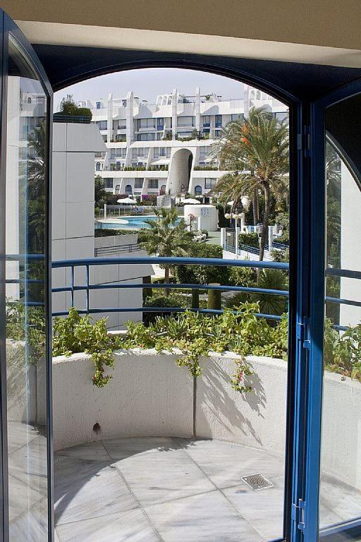 Duplex Apartment On The Beach 71 ماربيا المظهر الخارجي الصورة